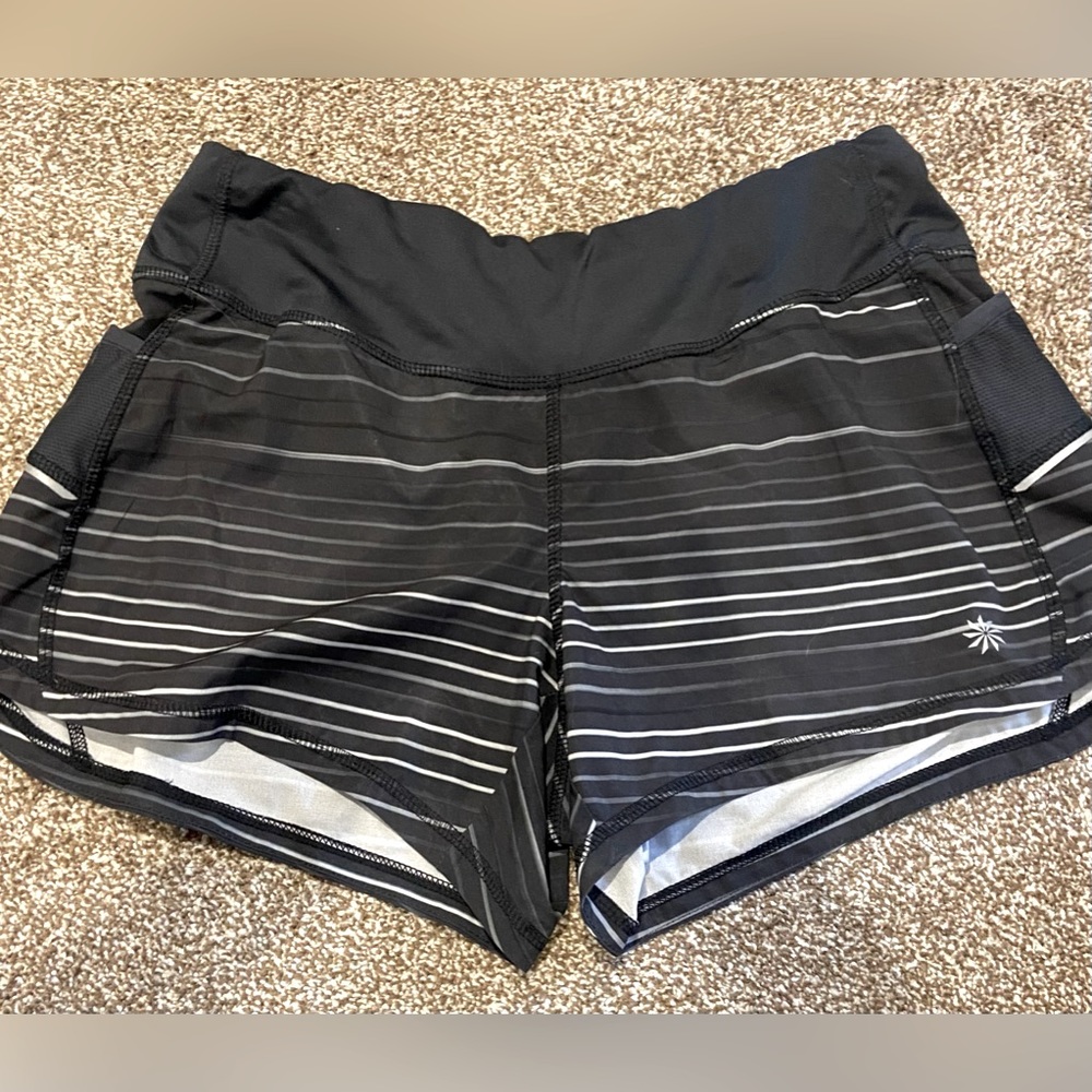 Athleta Racer Run Shorts 4" Womens Small Lined
